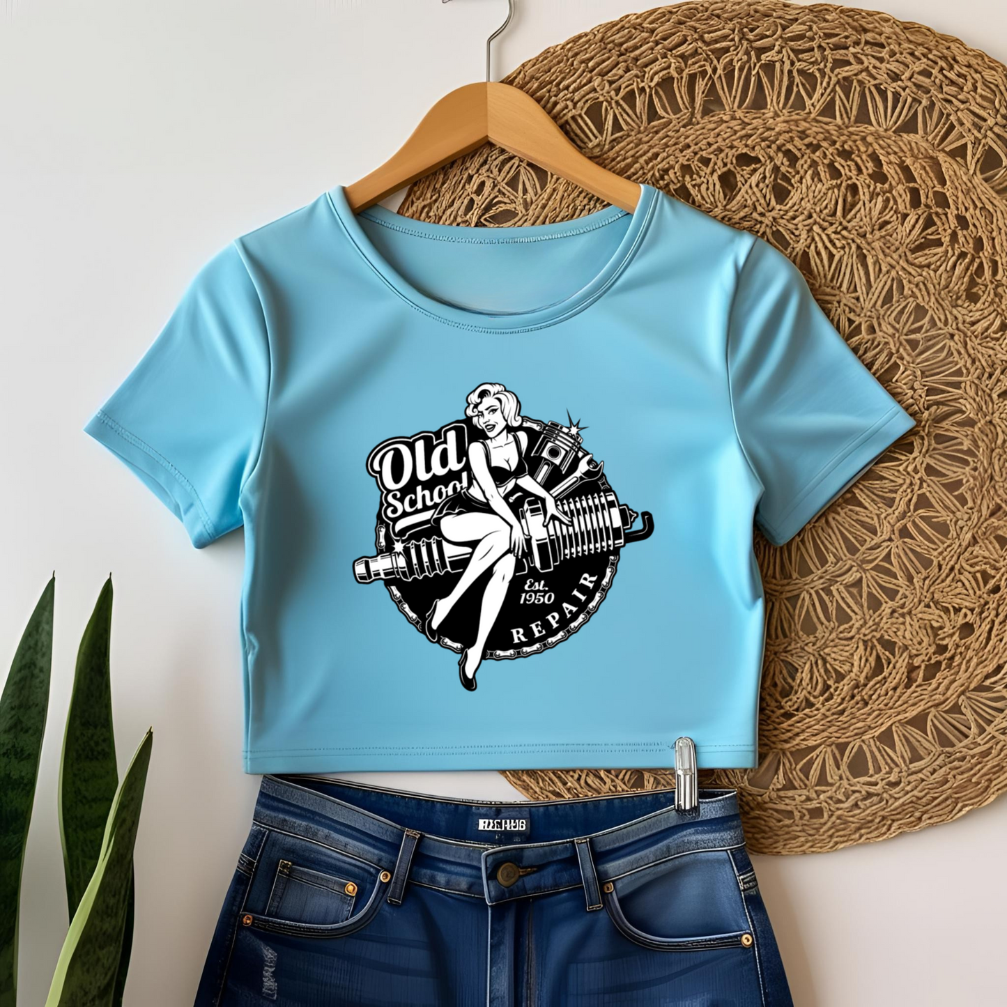 OLD SCHOOL CROP TOP
