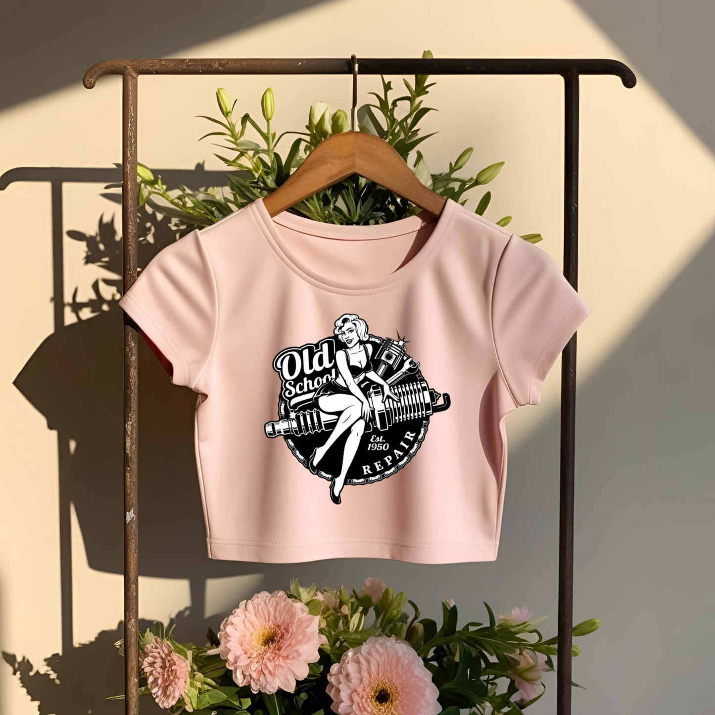 OLD SCHOOL CROP TOP